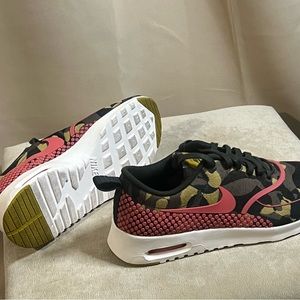 $159 Retail | NEW NIKE AIR MAX THEA PREMIUM | Women Size 7.5 RARE FIND